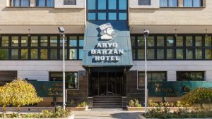 ariyobarzanshirazhotel-1